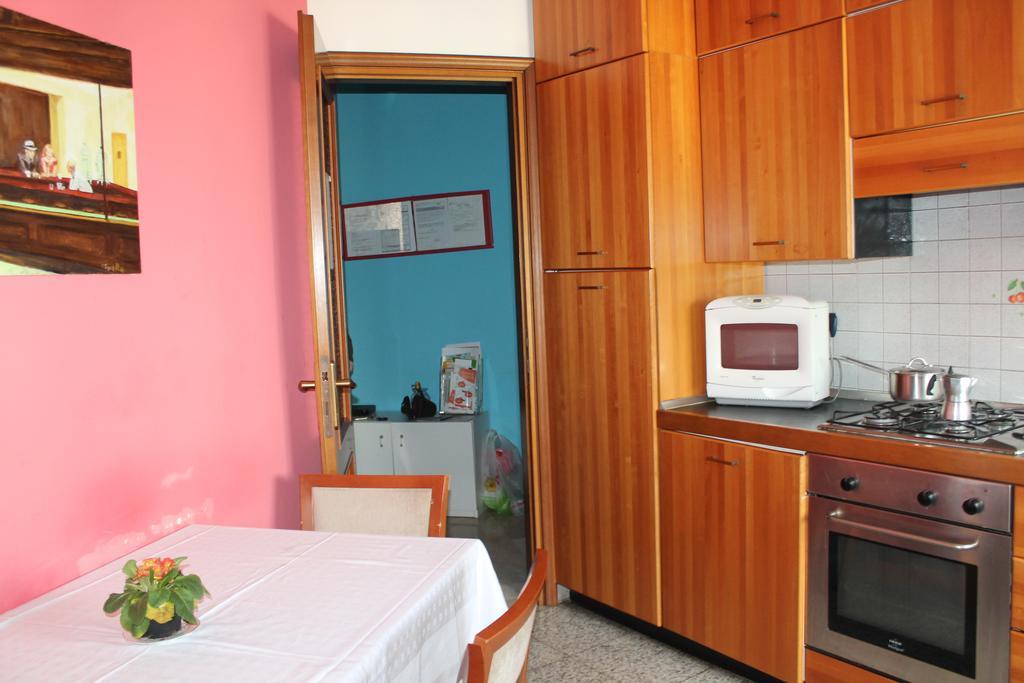 Star One Hotel Milánó Szoba fotó